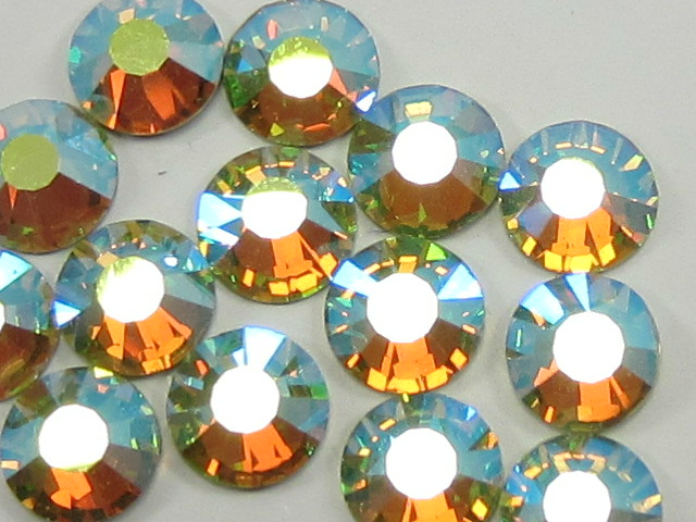 18 pcs. 34ss LIMECICLE AB (maxima) FLATBACK PRECIOSA Rhinestones